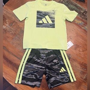 NWT Adidas Boys 2 Piece Shorts Set